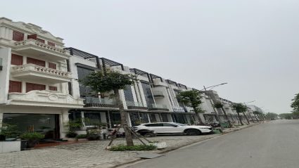 Bán Liền kề Thanh Hà B1.1 LK16 diện tích 90m2 mặt tiền 5m hướng Tây Nam đường 14m xây hoàn thiện mặt ngoài 4 tầng điện nước đầy đủ