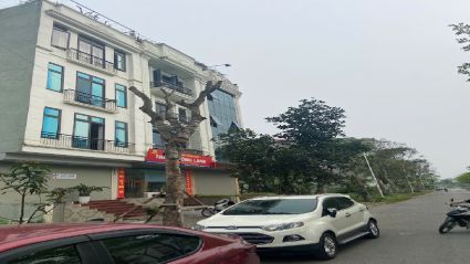 BÁN LIỀN KỀ THANH HÀ B1.4 LK01 DIỆN TÍCH 100M² XÂY HOÀN THIỆN 4,5 TẦNG CÓ THANG MÁY MẶT TIỀN 5M ĐƯỜNG 25M