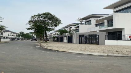Bán Biệt Thự Thanh Hà B1.1 BT02 Diện Tích 227,5m² Mặt Tiền 29m Hướng Tây Nam, Đông Nam Căn Góc Đẹp Xây Hoàn Thiện Mặt Ngoài