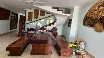 Bán Liền kề Thanh Hà B1.2 LK04 diện tích 102m2 mặt tiền 5,1m hướng Đông Bắc đường 14m nhà hoàn thiện đẹp có thang máy đối quy hoạch chung cư và trường học