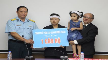 Tập đoàn Mường Thanh tặng căn hộ cho gia đình Đại tá Trần Quang Khải tại khu đô thị Thanh Hà