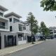 BÁN BIỆT THỰ THANH HÀ B1.1 BT04 DIỆN TÍCH 240M² MẶT TIỀN 12M HƯỚNG TÂY NAM ĐƯỜNG 14M NHÀ HOÀN THIỆN MẶT NGOÀI